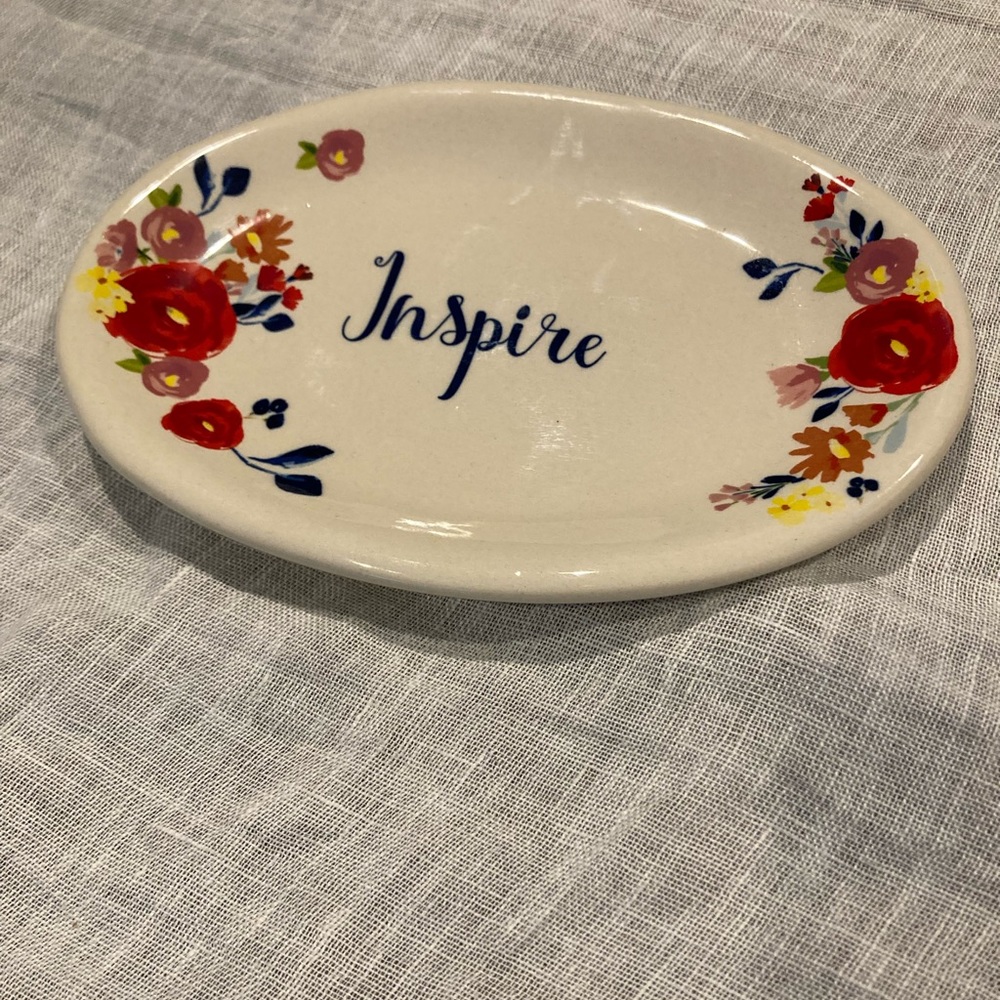 Home Essentials Paris Floral Collection “Inspire” plate